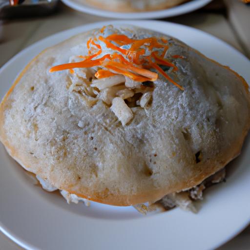Món bánh tráng nướng tại các quán nhậu bóng đá tại Đà Nẵng vô cùng hấp dẫn.